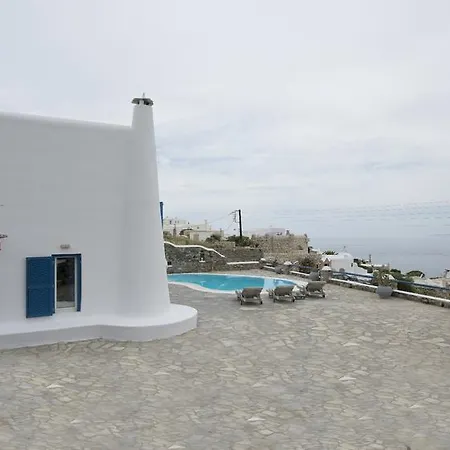 V Villa